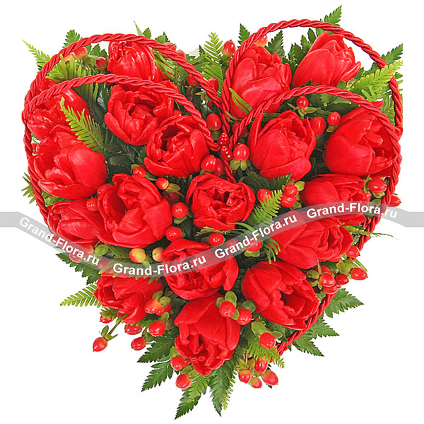 Драгоценной - сердце из красных тюльпанов